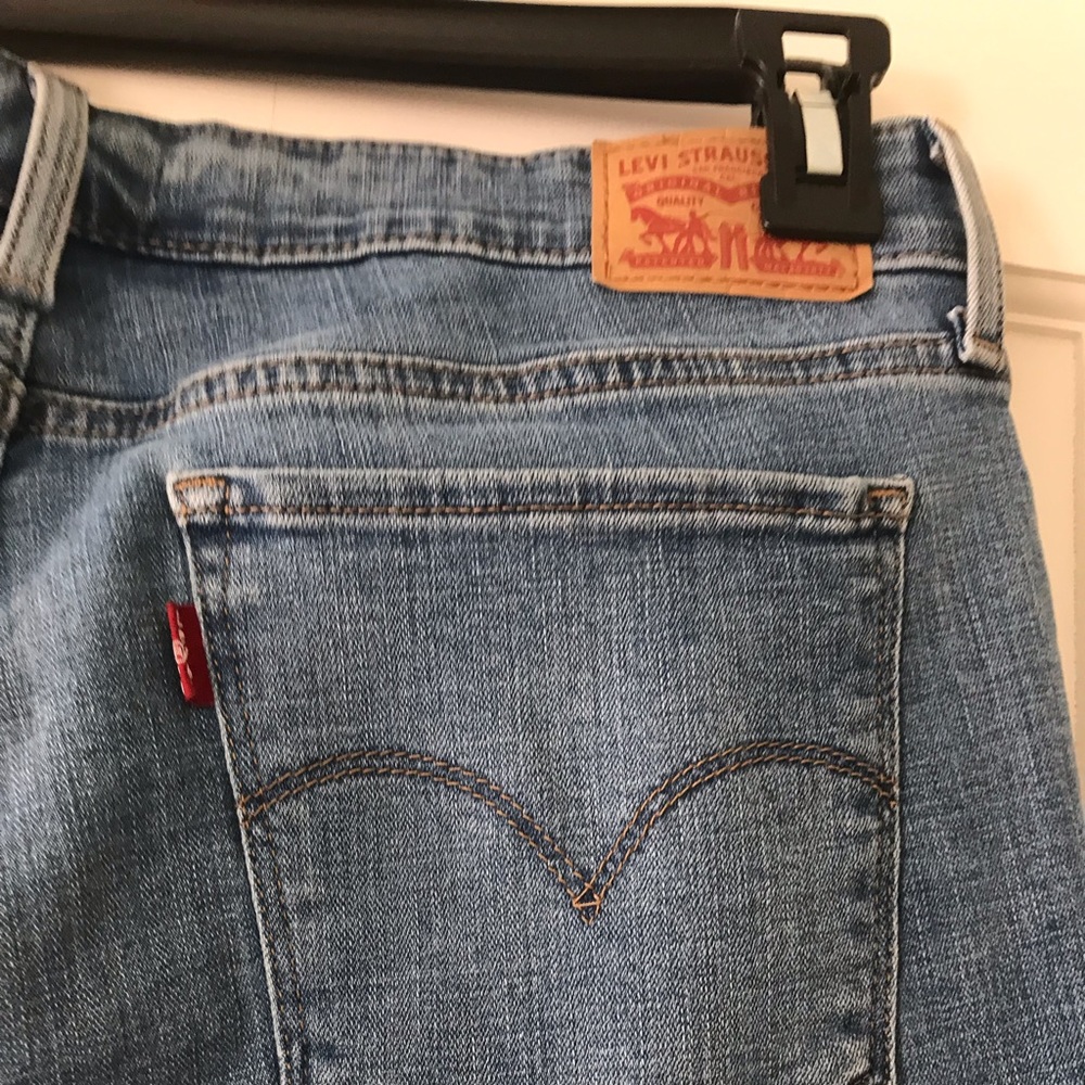 Levi’s 711 ankle skinny size 32